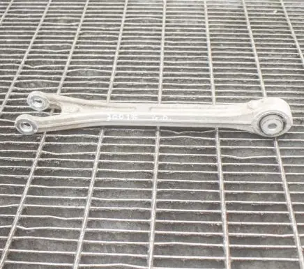 Maserati Quattroporte Rear upper control arm/wishbone 69573