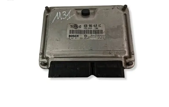 Volkswagen PASSAT B5 Engine control unit/module 038906019KC 0281011204