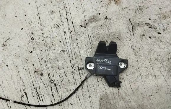 Toyota Avensis T270 Trunk lock loop 