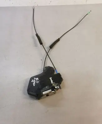 Toyota Corolla Verso AR10 Rear door lock 