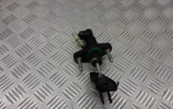 Toyota Auris 150 Clutch slave cylinder 