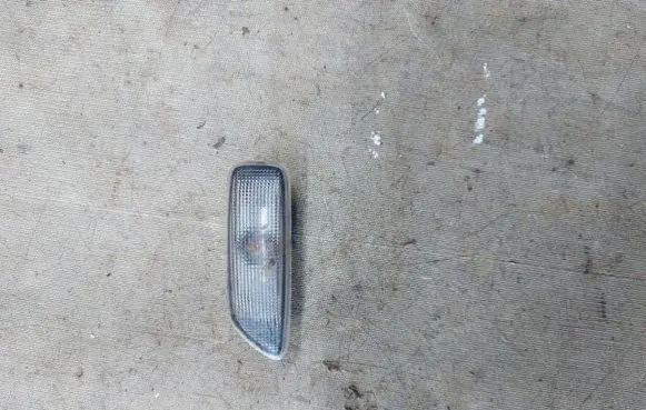 Volvo XC90 Front fender indicator light 149144 385h029