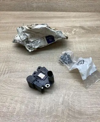Mercedes-Benz GLK (X204) Generator/alternator A0031546405 D029588B2224P 2543279