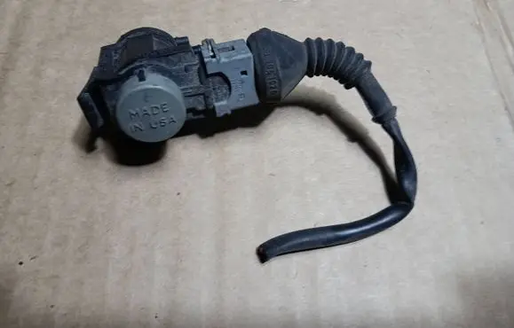 Volkswagen PASSAT B6 Turbo solenoid valve 1J0906283A