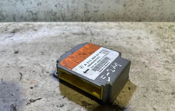 Mercedes-Benz E W211 Airbag control unit/module A2118205785 D6V4C30B7TU 500403301275