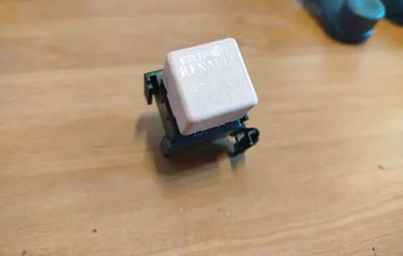 Renault Megane II Other relay 8200338695