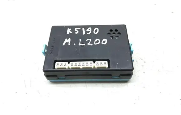 Mitsubishi L200 Fuse module MR409898 2323006260 K5190