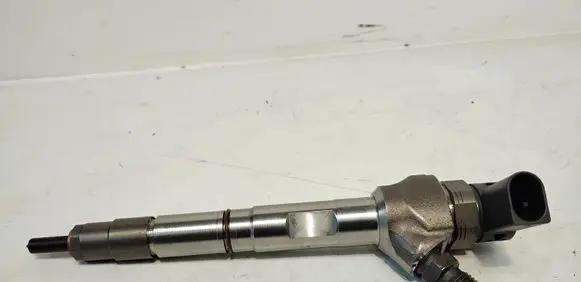 Volkswagen Tiguan Fuel injector 04L130277AC 0445110469
