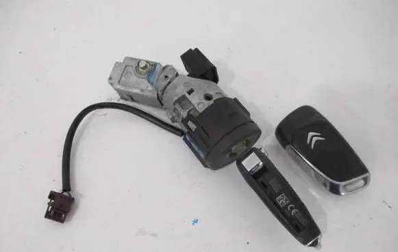 Citroen C4 II Ignition lock 9665975480 9663123380