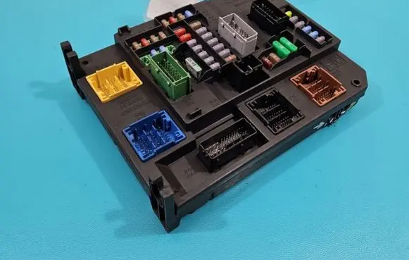 Peugeot 508 Central body control module 9806687980 IMPRK1419093