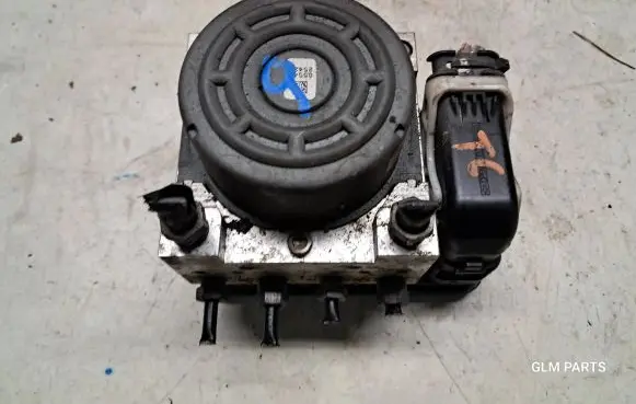 Peugeot 208 ABS Pump 9804162080