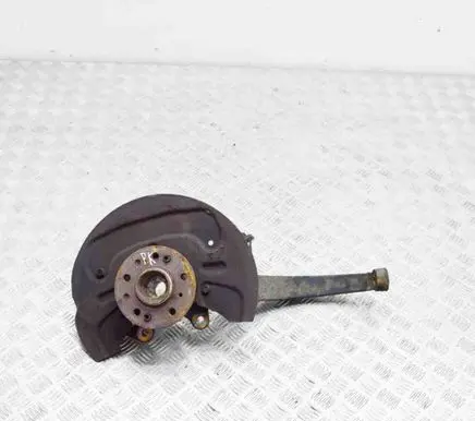 Front wheel hub