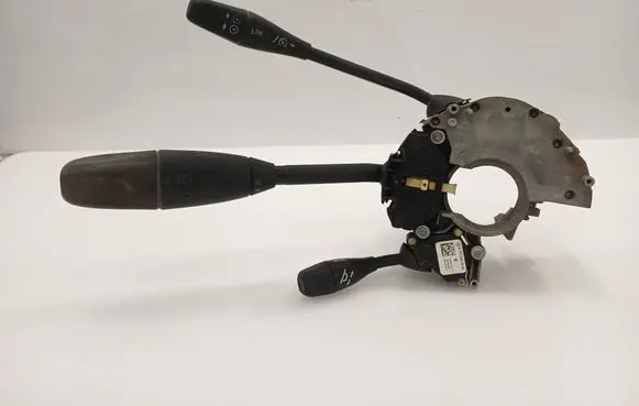 Wiper turn signal indicator stalk/switch