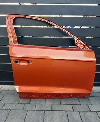 Volkswagen T-Roc Front door