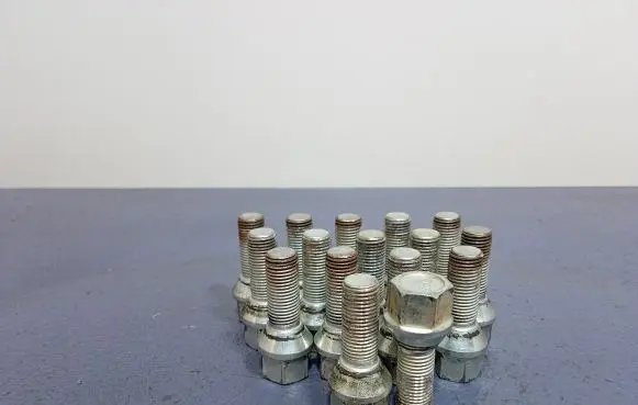 Peugeot 207 CC Nuts/bolts 