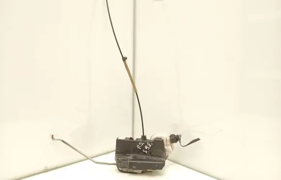 Mitsubishi Pajero Front door lock 02730