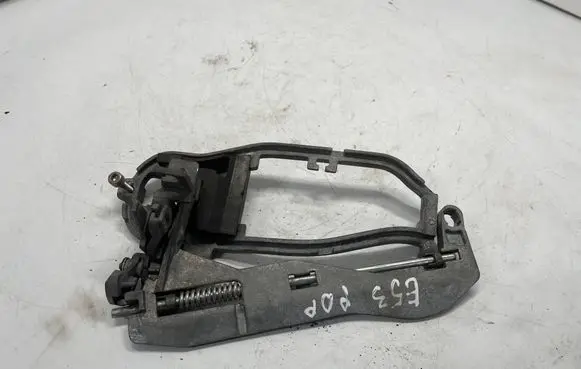 BMW X5 E53 Front door exterior handle/bracket 8243616 51218243616