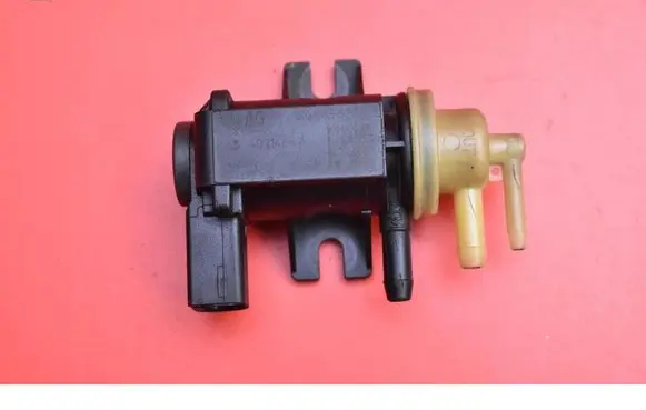 Volkswagen Tiguan Vacuum valve 1K0906627B