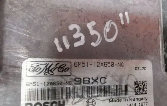 Ford Focus Engine control unit/module 6M5112A650NC 0281011701