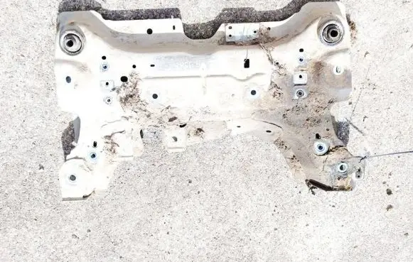 Renault Laguna III Front subframe