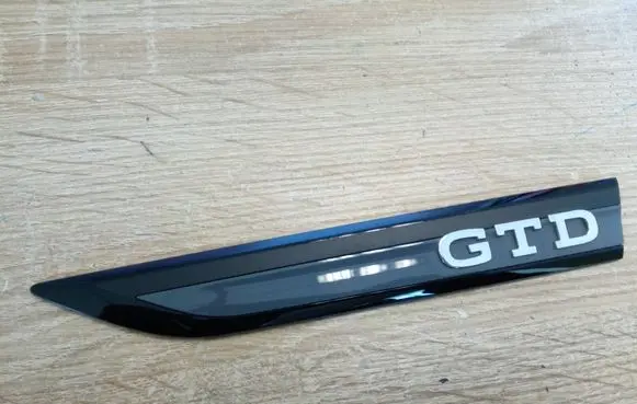 Volkswagen Golf VIII Fender model badge letters 5H0853688B NE68722