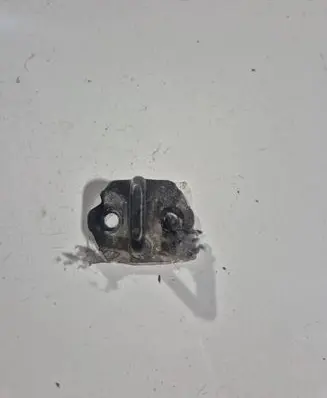 Toyota Avensis T250 Front door lock loop/hook striker 
