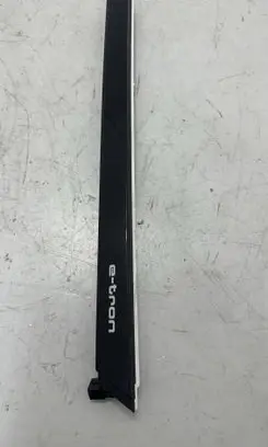 Audi e-tron Dashboard glove box trim 4KR857186A