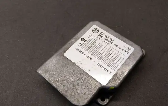 Skoda Octavia Mk1 (1U) Airbag control unit/module 1C0909601