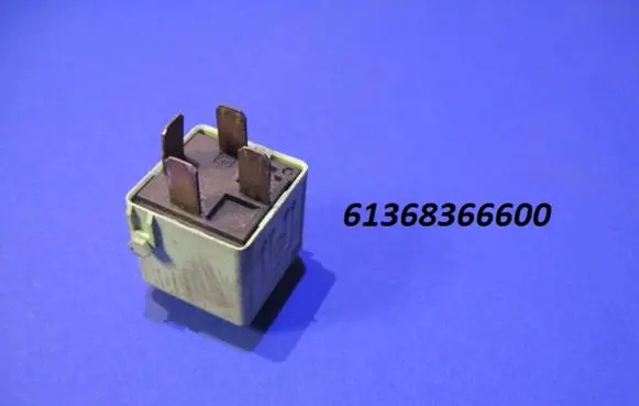 BMW 5 E60 E61 Hazard warning light relay 61368366600