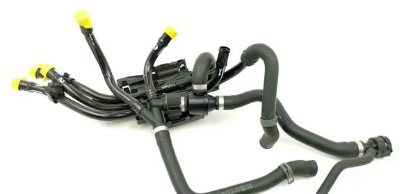 Engine coolant pipe/hose