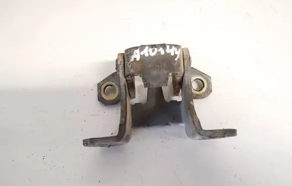 Suzuki Grand Vitara II Rear door lower hinge