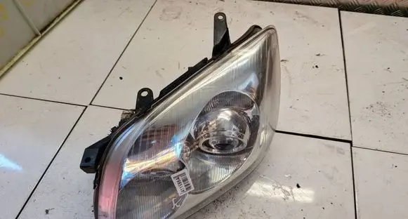 Toyota Avensis T250 Headlight/headlamp 0821211F3L