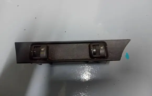 Opel Astra G Seat heating switch 90561267
