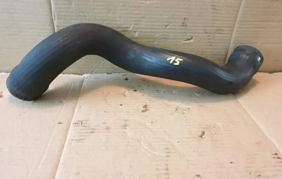 Volvo XC90 Intercooler hose/pipe 30645935