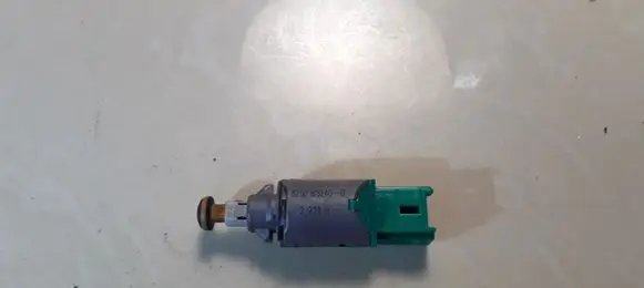 Renault Megane II Brake pedal sensor switch 00168240