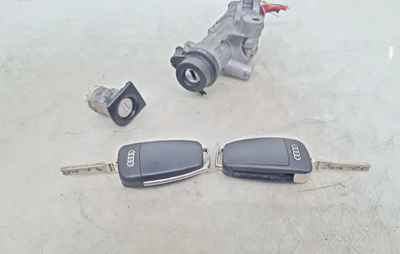 Audi A4 S4 B7 8E 8H Ignition lock 4B0905851M 8E0837220Q 8E1837063