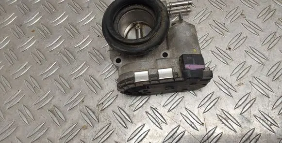 Toyota Yaris Throttle valve 220300Q010