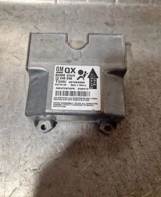 Opel Zafira B Airbag control unit/module 327963935 404745A2 13246046