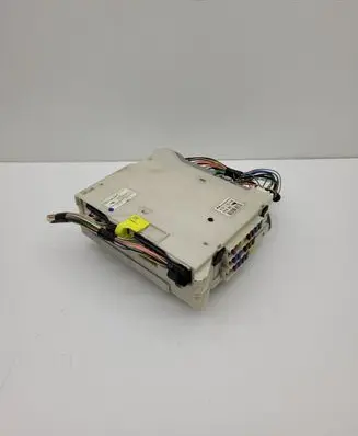 Lexus IS 220D-250-350 Fuse module 8273053022
