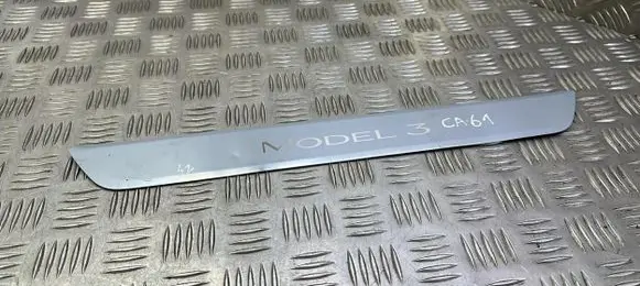 Tesla Model 3 Front sill trim cover 109084400C