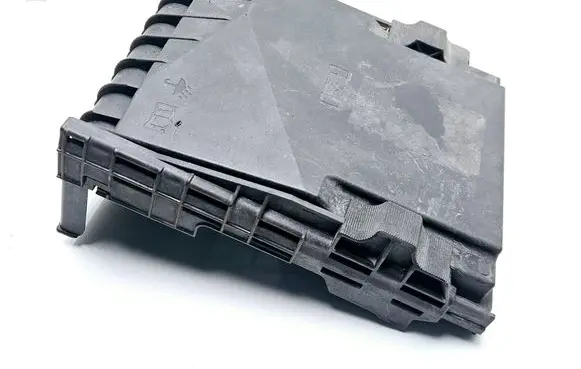 Volkswagen PASSAT B6 Fuse box cover 1K0937132F