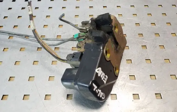 Jeep Cherokee III KJ Rear door lock