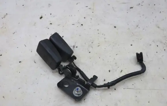 Honda Civic IX Middle seatbelt (rear) KRIS235789