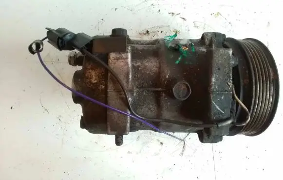 Opel Vivaro Air conditioning (A/C) compressor (pump) D709AS2