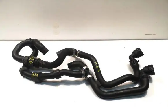 Cupra Formentor Engine coolant pipe/hose 3Q0121156