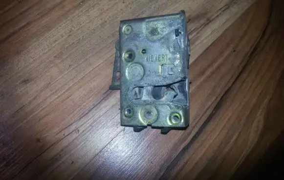 Peugeot 405 Rear door lock