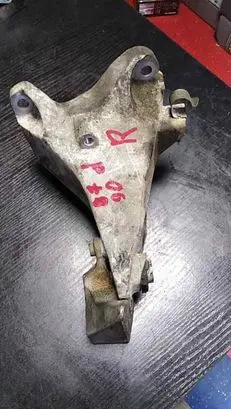 BMW X1 E84 Engine mounting bracket 6781916