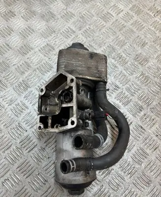 Volkswagen PASSAT B6 Oil filter mounting bracket 045115389H OF711 AI3I9CU3