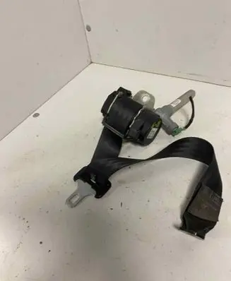 Rear seatbelt