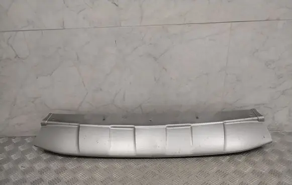 Front bumper lip